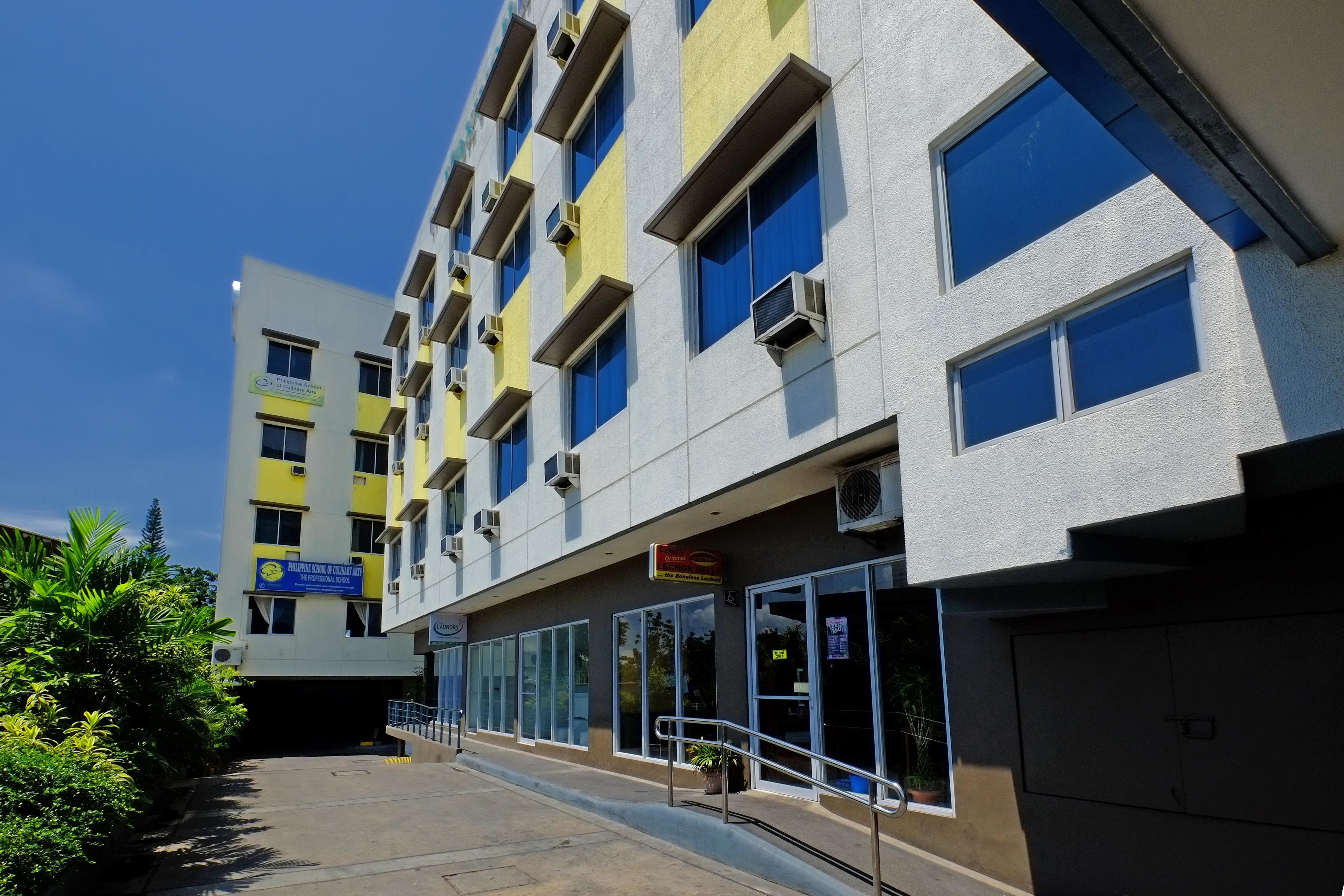 Oyo 187 The Maxwell Hotel Cebú Exterior foto